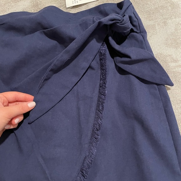 NWT Frayed Hem Wrap Skirt - Picture 2 of 3